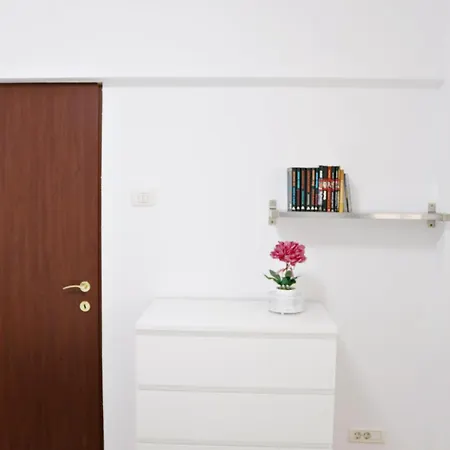 Base I 2 Bedroom Victoriei Apartment Bucharest