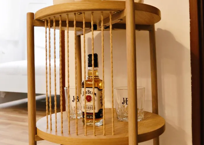 Base I 2 Bedroom Victoriei