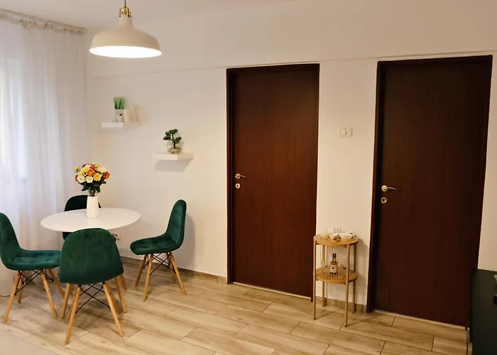 Apartment Base I 2 Bedroom Victoriei